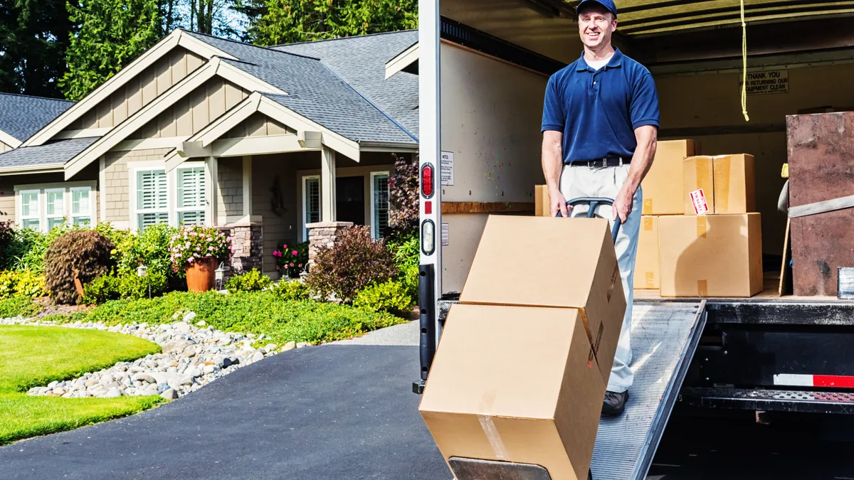How a Moving Company Coordinates Seamless Moves During Peak Seasons